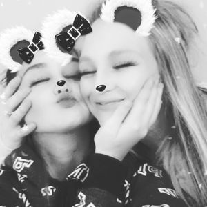 Meet your Posher, Kelly